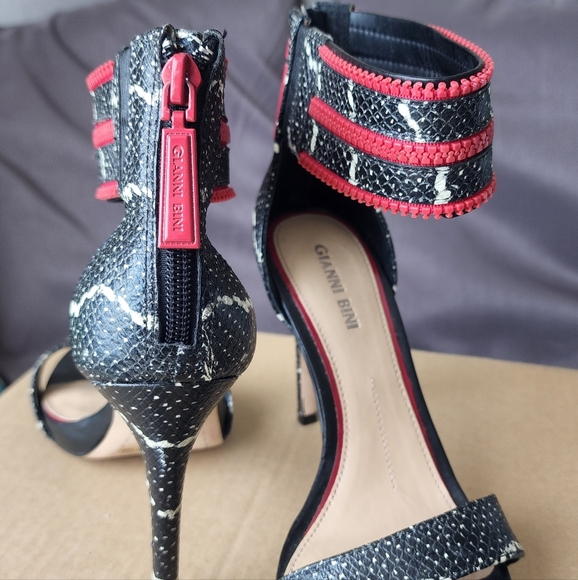 Gianni Bini Zaylie Black Leather Snakeskin Heels Red Zipper Ankle Strap - Picture 4 of 8